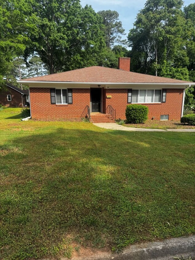 Foto principal - 61 Winecoff Ave NE