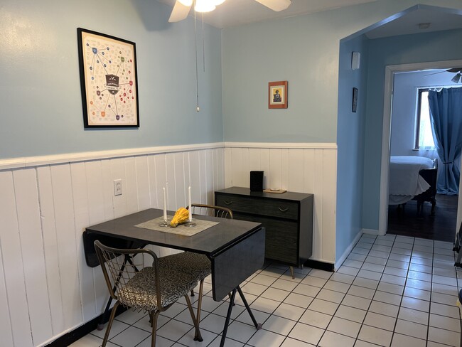 Building Photo - 464 Grand Ave