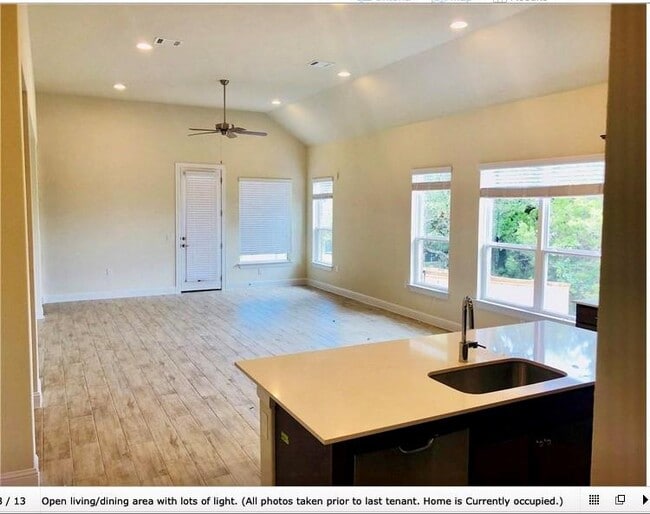 Building Photo - 8813 Moccasin Path