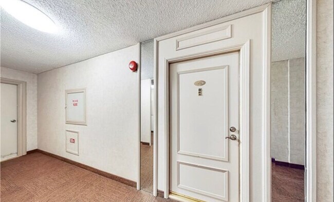 Building Photo - 8650 Gulana Ave