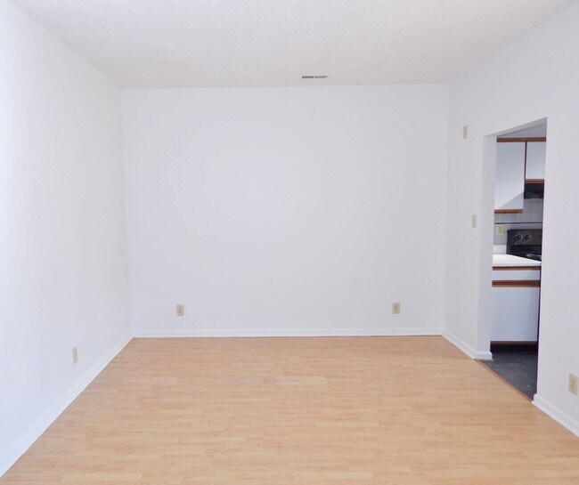 Foto del edificio - 203C Quarter Trail, Newport News, VA 23608