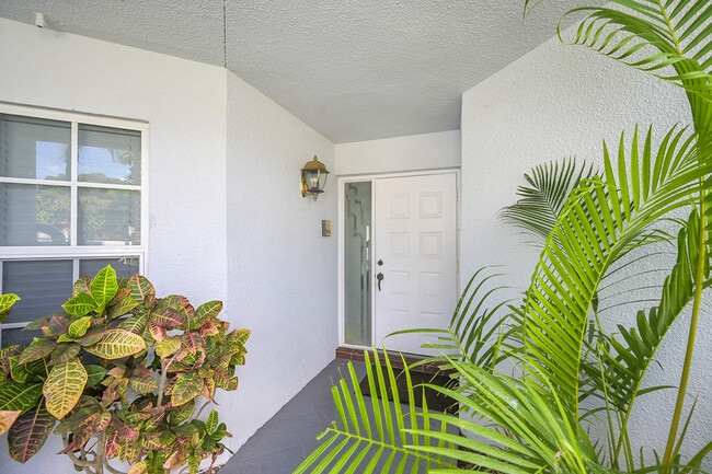 Building Photo - 17094 Boca Club Blvd