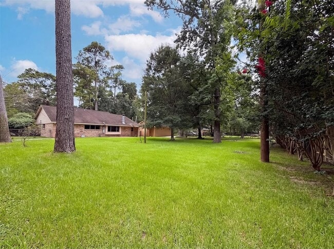 Building Photo - 11611 Mile Dr