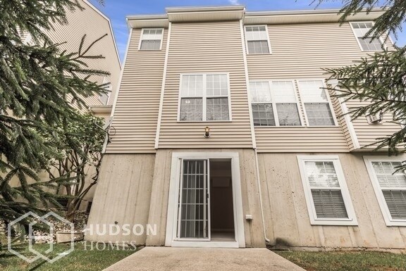 Foto del edificio - 15 Brock Ln