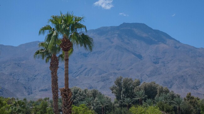 Foto del edificio - 60440 Juniper Ln