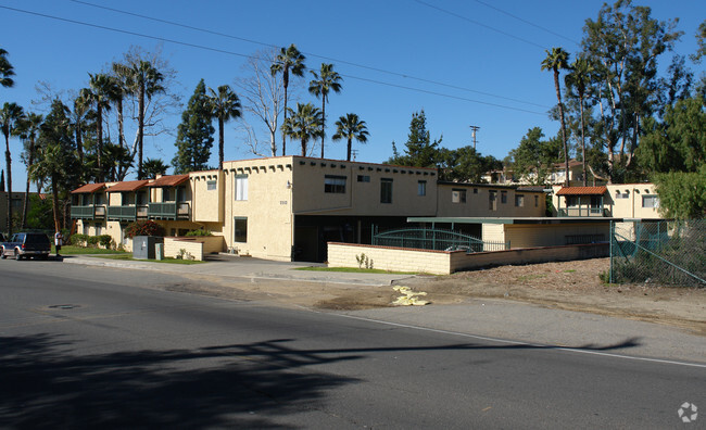 Building Photo - Vale Creek Villas Apartments