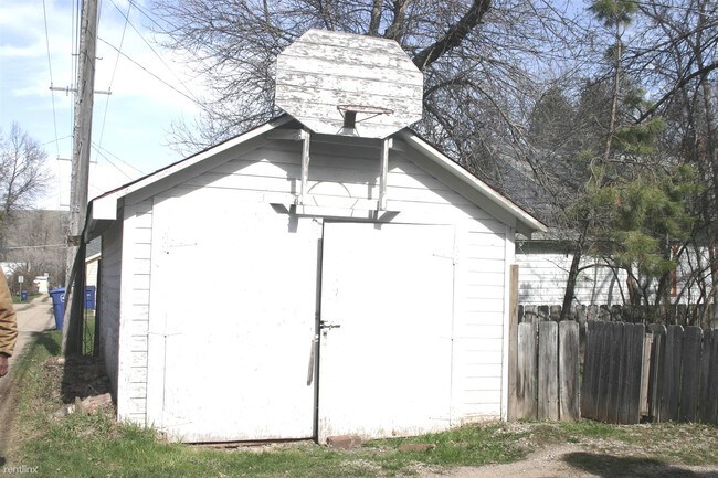 Foto del edificio - 4 br, 1 bath House - 1211 5th Ave S