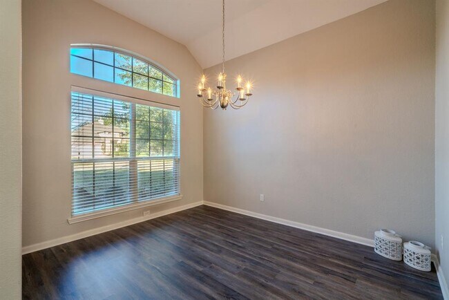 Building Photo - 138 Magnolia Grove Ln