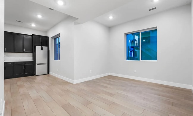 Building Photo - 12051 Amplify Cir