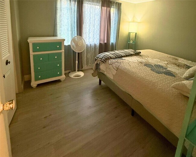 Foto del edificio - 22291 Westchester Blvd