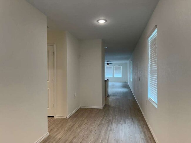 Foto del edificio - Upgraded New Construction 4/2 with Extended Patio + Park Views