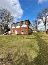 Building Photo - 1668 Obey St