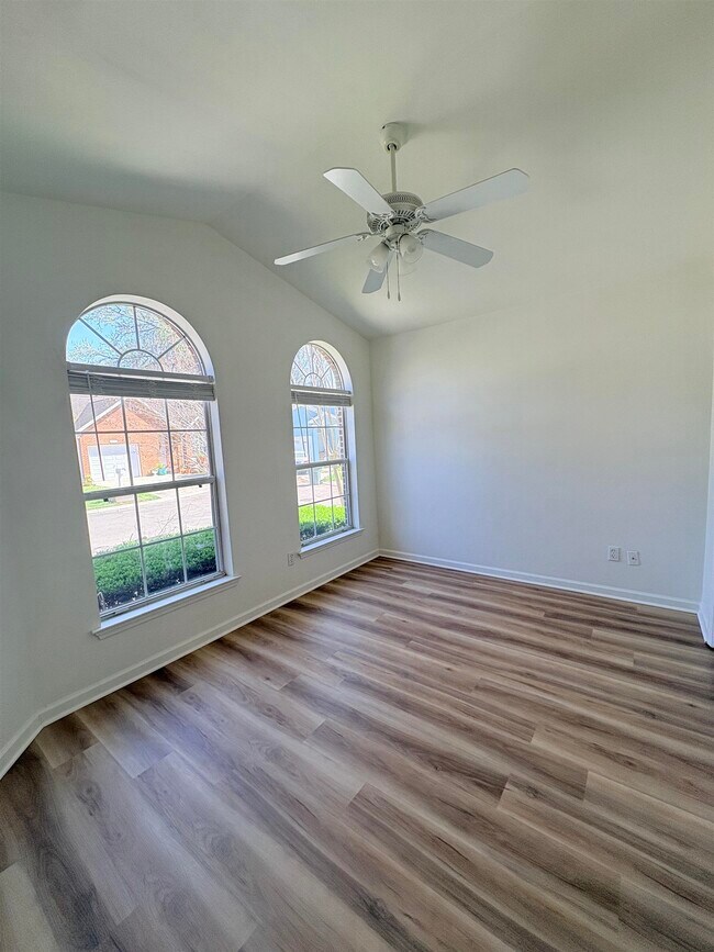 Foto del edificio - 4428 Siesta Ct