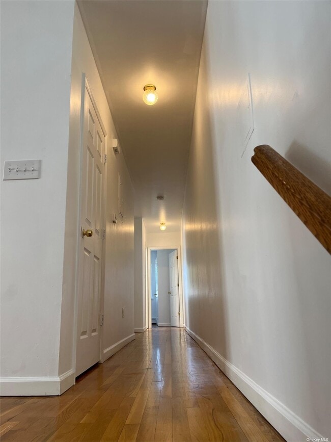 Building Photo - 82-81 88th Pl