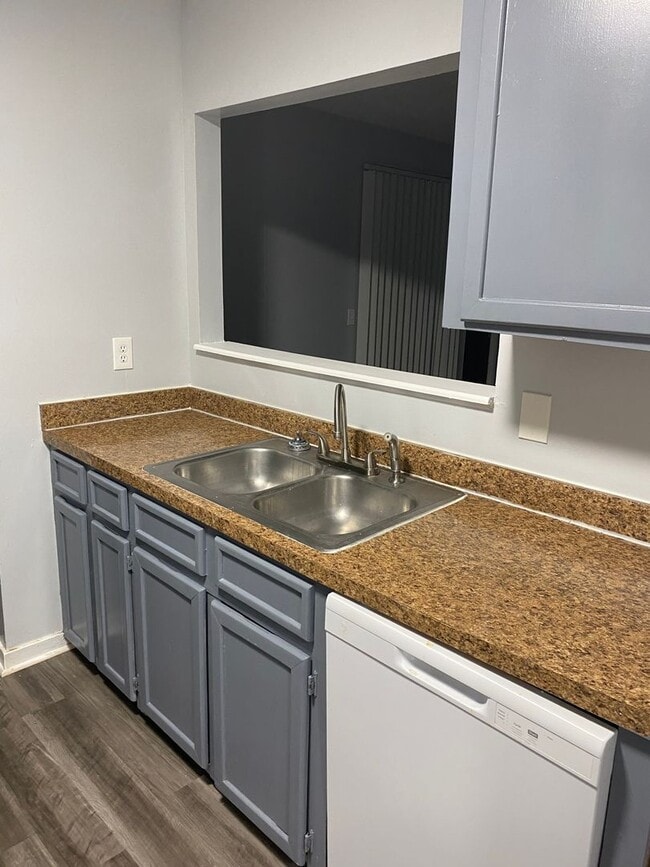 Foto del edificio - 2 Bed 2 bath condo