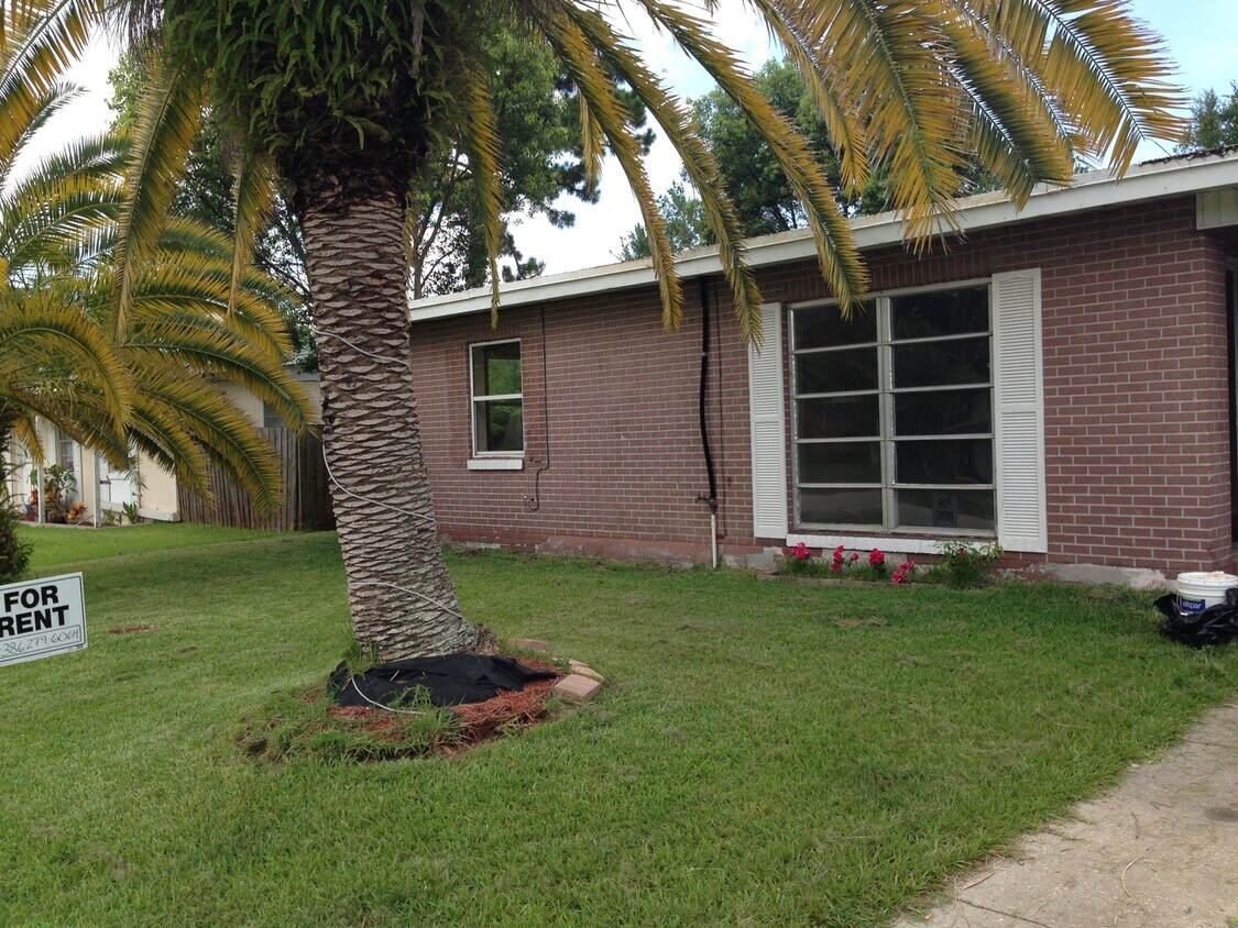 Primary Photo - FREE 1ST MONTH RENT 3 Bed 2 Bath Home Pet ...