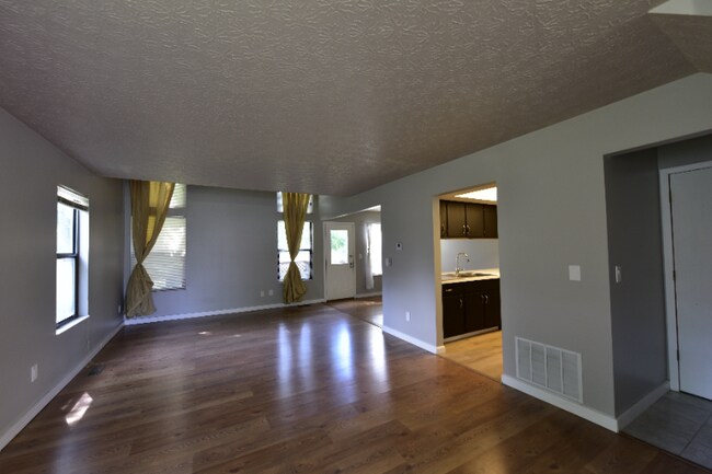 Building Photo - 6355 Emberwood Rd