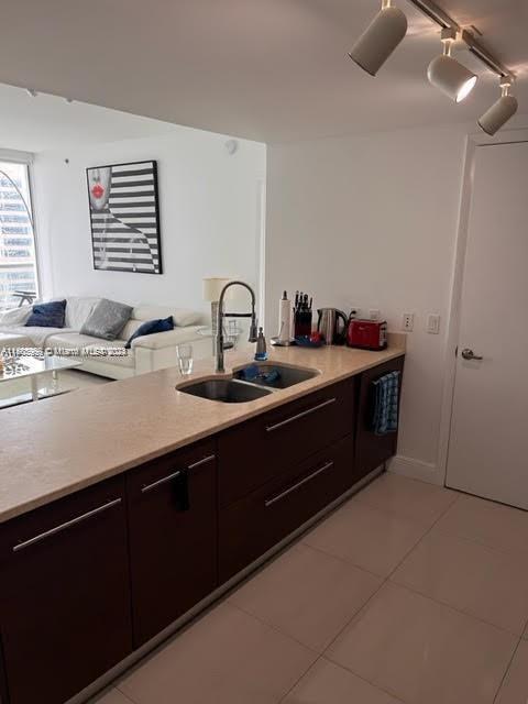 Foto del edificio - 475 Brickell Ave