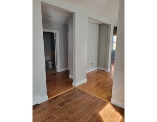Building Photo - 28 2nd St