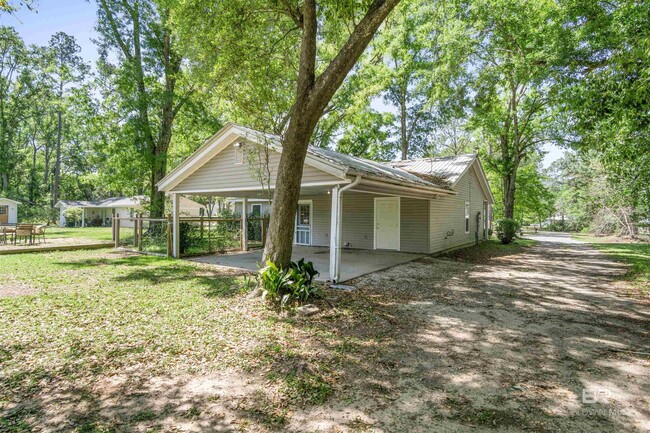 Building Photo - 22144 Hill N Dale Dr