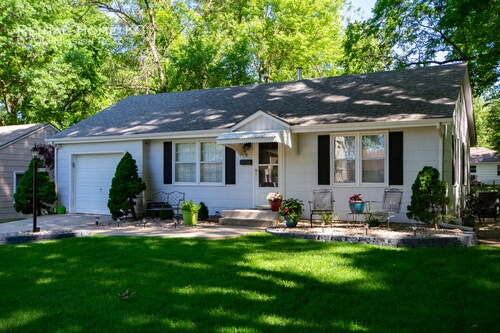 Foto del edificio - 6300 Mission Rd