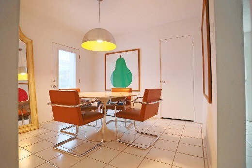 Foto del edificio - 831 Huntington Ct
