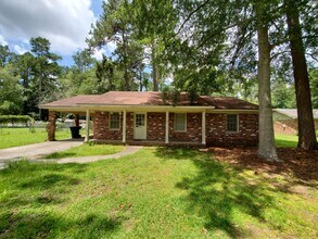 Building Photo - 105 Springdale Rd