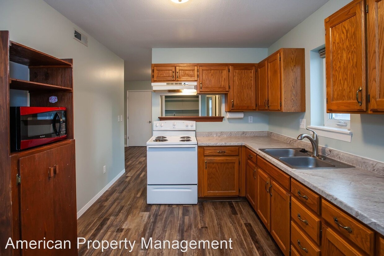 Primary Photo - 4 br, 2 bath House - 1022 N 10th st