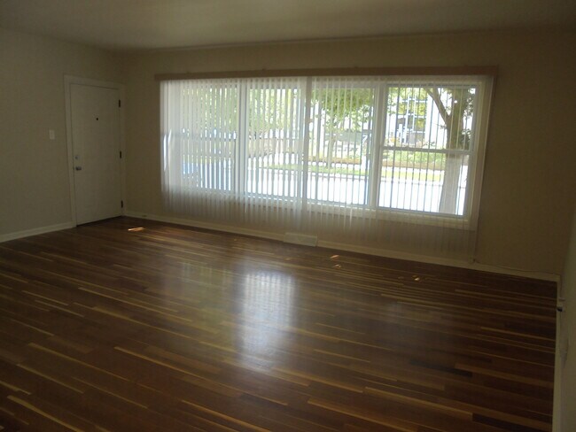 Building Photo - 1301 N Harlem Ave