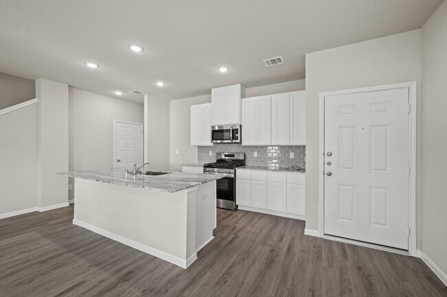 Foto del edificio - 15022 Almeece St