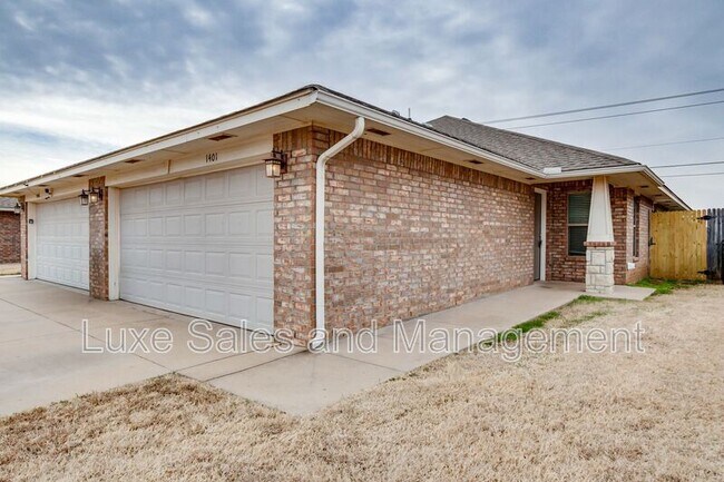 Building Photo - 1401 MacAlpine St