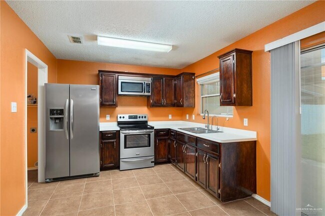 Foto del edificio - 11 Yucca Ave