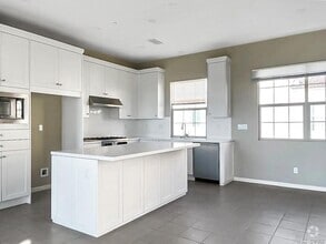 Building Photo - 166 Milky Wy