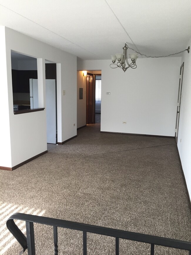 Dining area - 15705 Tiffany Dr