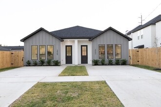 Building Photo - 3907 Maggie St