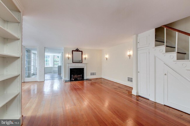 Foto del edificio - 1228 30th St NW