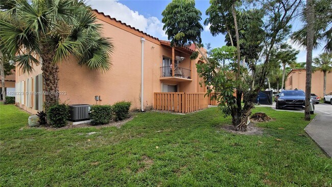 Building Photo - 7145 Miami Lakes Dr