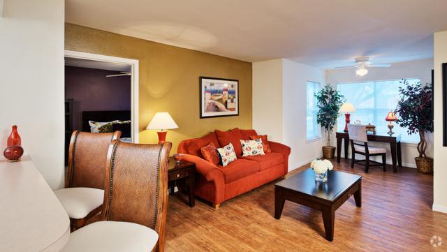 Sala de estar - Country Oaks Apartment Homes
