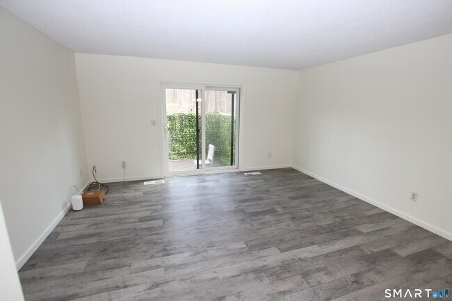 Building Photo - 79 Webster Ct