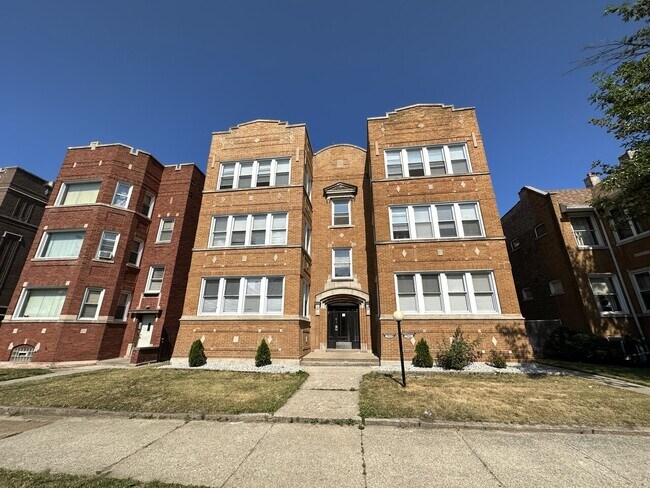 Building Photo - 7929 S St Lawrence