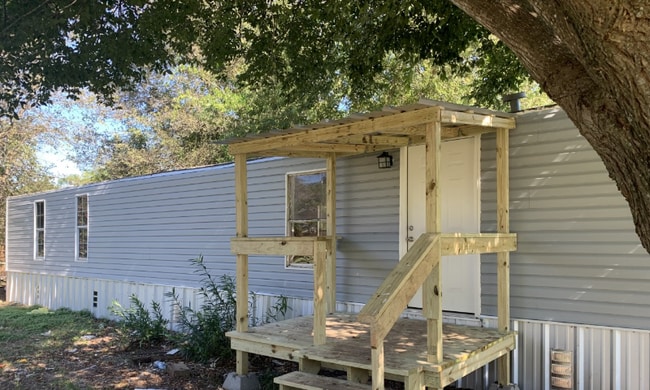 Building Photo - 3401 Lauren Dr