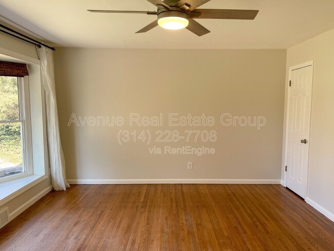 Building Photo - 9854 Las Vegas Dr