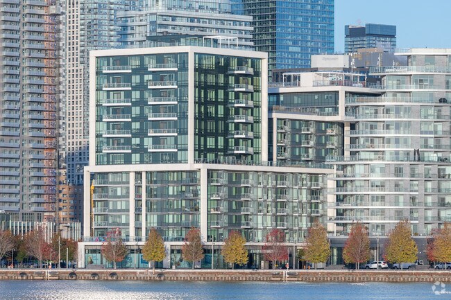 Building Photo - Bayside Village - Aqualina