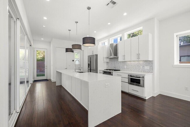 Foto del edificio - 2900 W 44th St