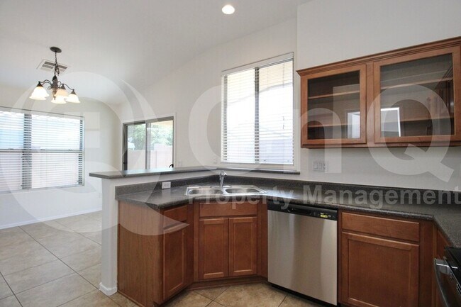 Building Photo - 1125 W Fruit Tree Ln
