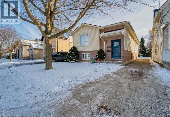 Photo du bâtiment - 747 Little Grey St