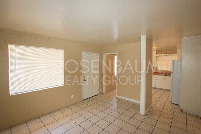 Foto del edificio - Beautiful 3-beds, 1-bath apartment in the ...