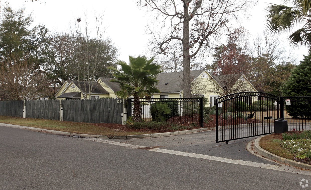 Village Entrance - Cooper River Villages