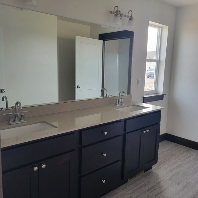 Building Photo - Brand New 3 Bed 2.5 Bath with double attac...