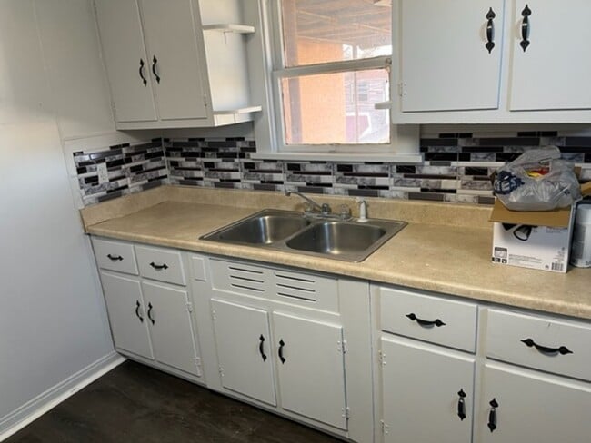 Foto del edificio - 107 N Alabama St